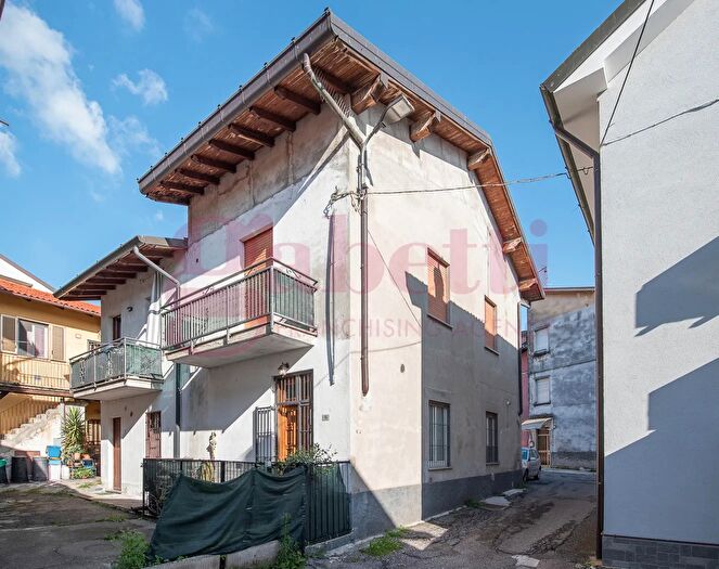 Casa trilocale in vendita in Vicolo Ariosto, Cantu