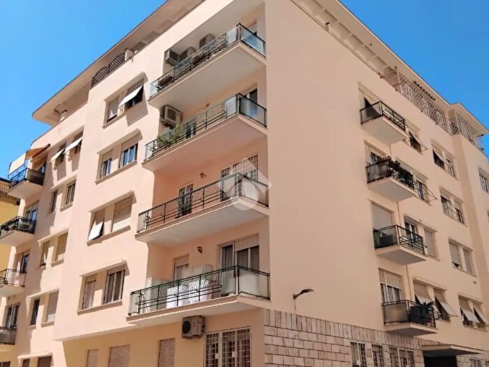 Appartamento quadrilocale in vendita in Via Alberico Albricci, Roma