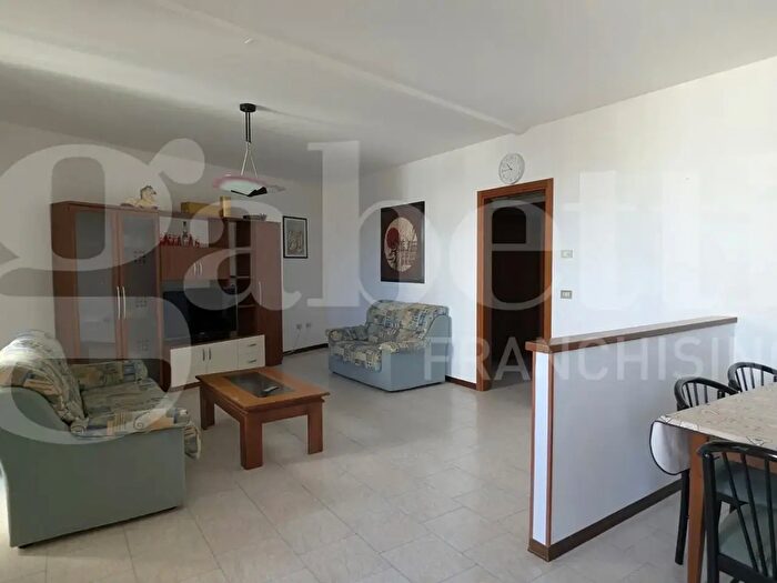 Appartamento quadrilocale in vendita in Porto Viro