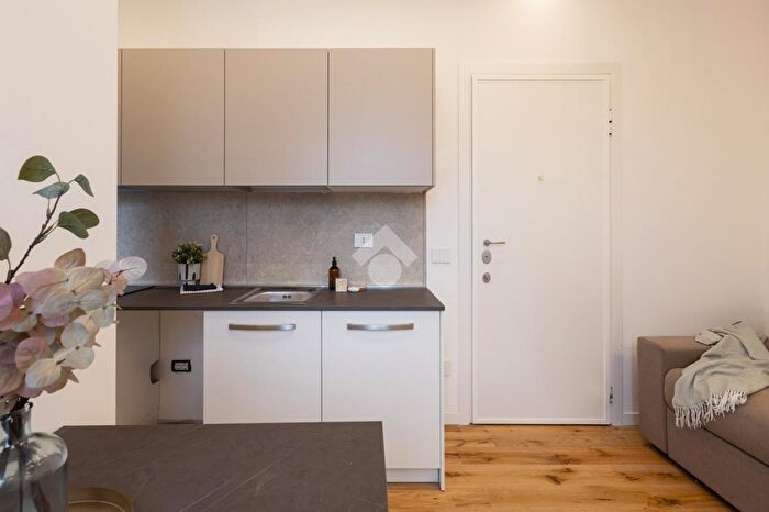 Appartamento bilocale in affitto in Via Clitumno, Milano