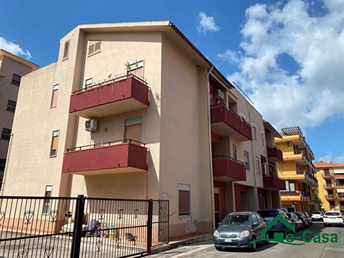 Appartamento quadrilocale in vendita in Via Giacomo Puccini, Rometta