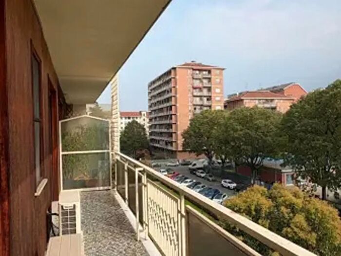 Appartamento con 5 locali in vendita in Via Garessio, Torino