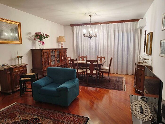 Appartamento con 5 locali in affitto in Via Andrea Navagero, SantOsvaldo San Paolo, Padova