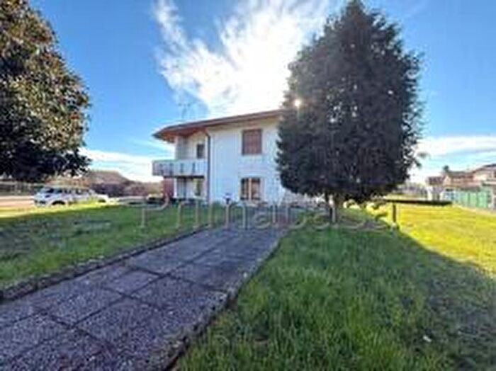 Casa con 6 locali in vendita in Corso della Vittoria, Legnago