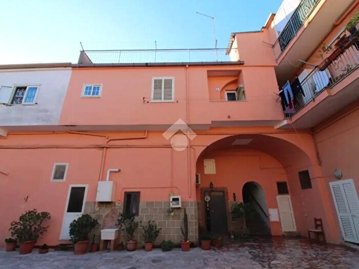 Appartamento trilocale in vendita in Via Santa Croce, Casagiove