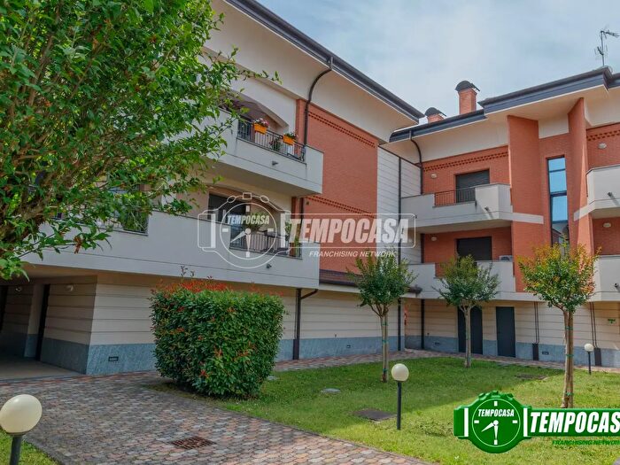 Appartamento trilocale in vendita in Via Vittorio Bachelet, Siziano