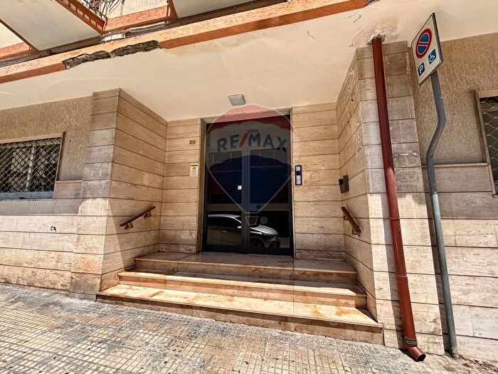 Appartamento quadrilocale in vendita in Via De Carpentieri, Brindisi