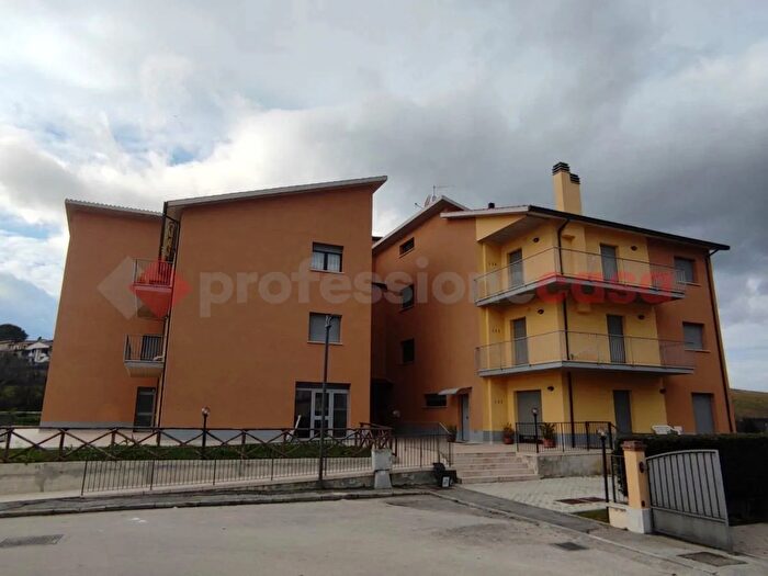 Appartamento quadrilocale in vendita in Via Einaudi, Castel Ritaldi