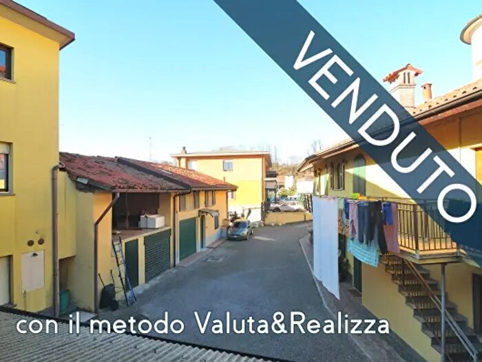 Appartamento trilocale in vendita in Piazza C Antonio Locatelli, Bonate Sopra