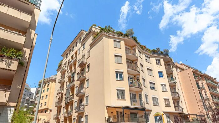 Appartamento quadrilocale in vendita in Via Filippo Civinini, Roma