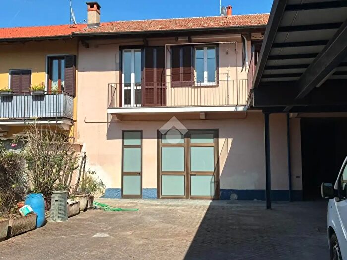 Casa trilocale in vendita in Via a Volta, Corbetta