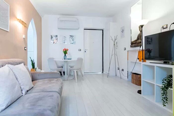 Appartamento monolocale in affitto in Via Magolfa, Milano