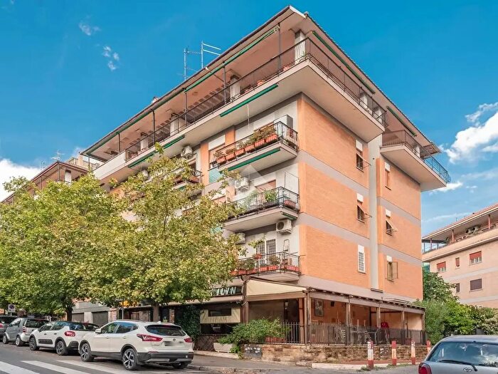Appartamento bilocale in vendita in Via Pietro Gasparri, Roma