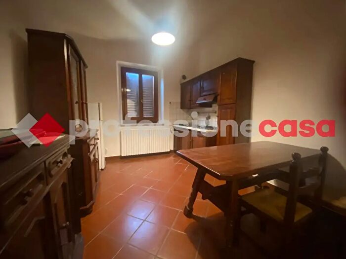 Appartamento bilocale in affitto in Capraia E Limite