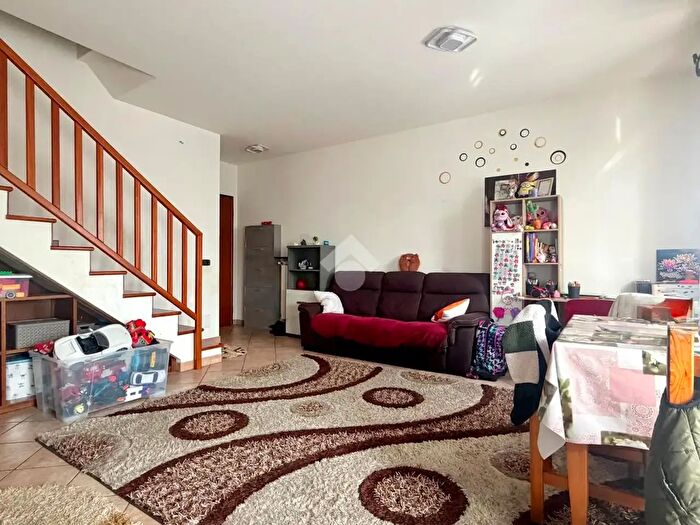 Appartamento trilocale in vendita in Via Dante, Rubano