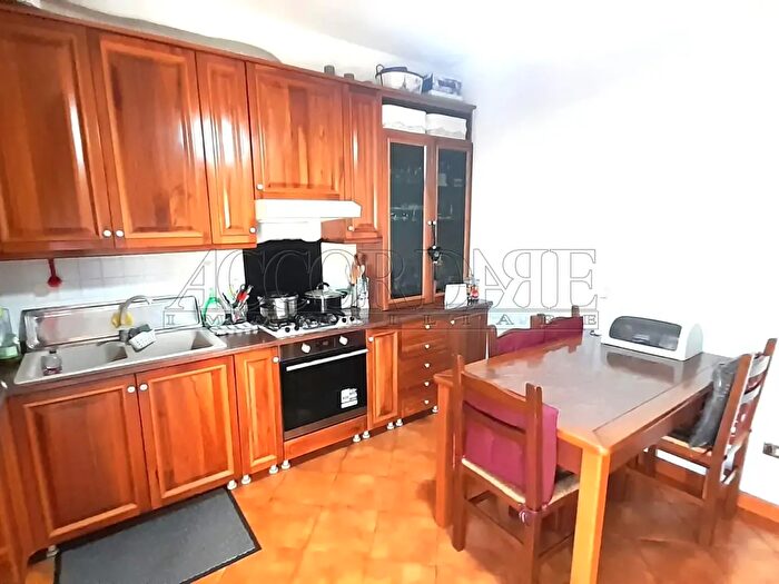 Appartamento con 5 locali in vendita in Campodoro