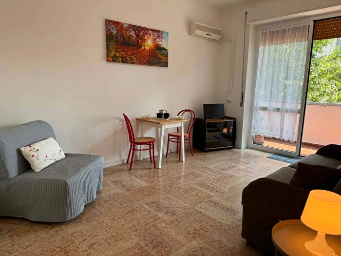 Appartamento monolocale in affitto in Via Padova, Milano