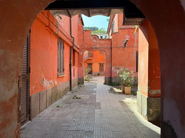 Appartamento bilocale in vendita in Via degli Orti d'Alibert, Roma