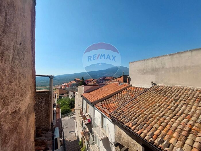 Casa quadrilocale in vendita in Via Vico II Piazza, Malvagna