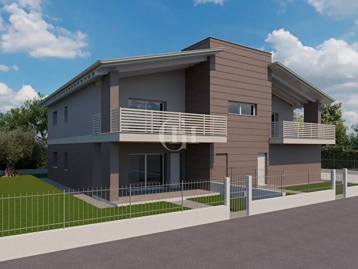 Appartamento quadrilocale in vendita in Castiglione Delle Stiviere