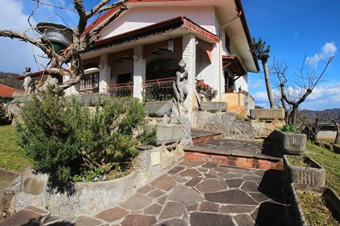 Casa con 6 locali in vendita in Via IV Novembre, Cividale Del Friuli