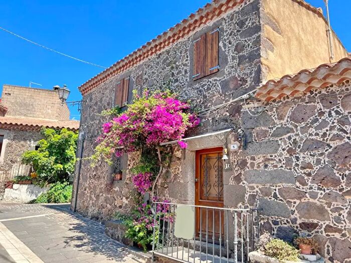 Casa quadrilocale in vendita in Narbolia