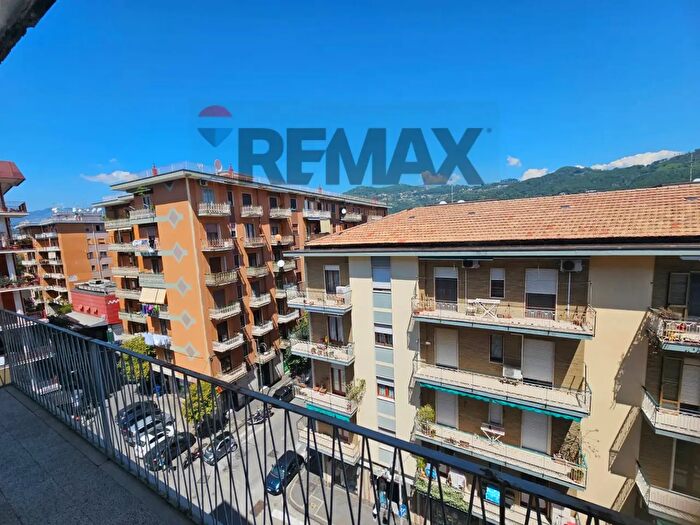 Appartamento con 5 locali in vendita in Via Santa Margherita H, Salerno