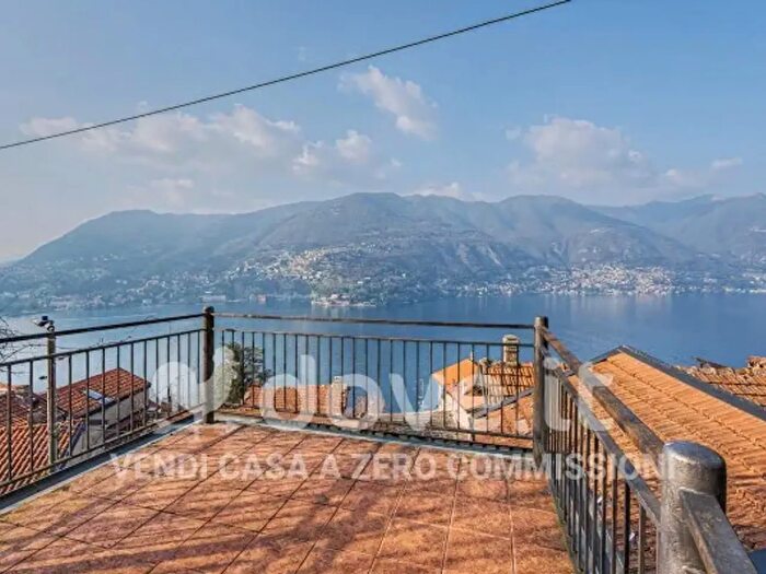 Casa con 6 locali in vendita in Frazione Capovico, Blevio