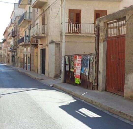 Casa con 5 locali in vendita in Via Mannone, Castelvetrano