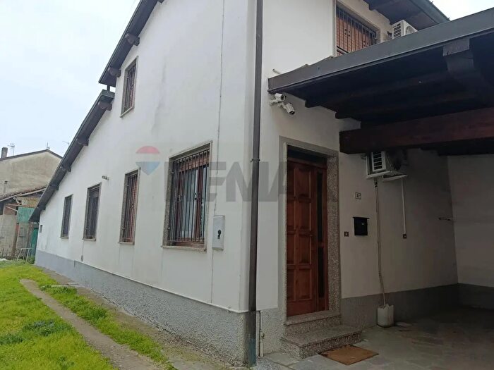 Casa trilocale in vendita in Via Settembre, Portalbera