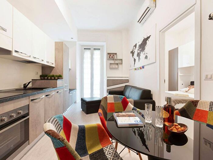 Appartamento monolocale in affitto in Viale Tunisia, Repubblica, Milano