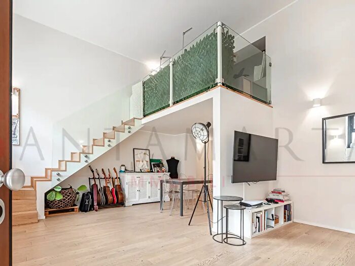 Appartamento quadrilocale in vendita in Viale Campania, Milano