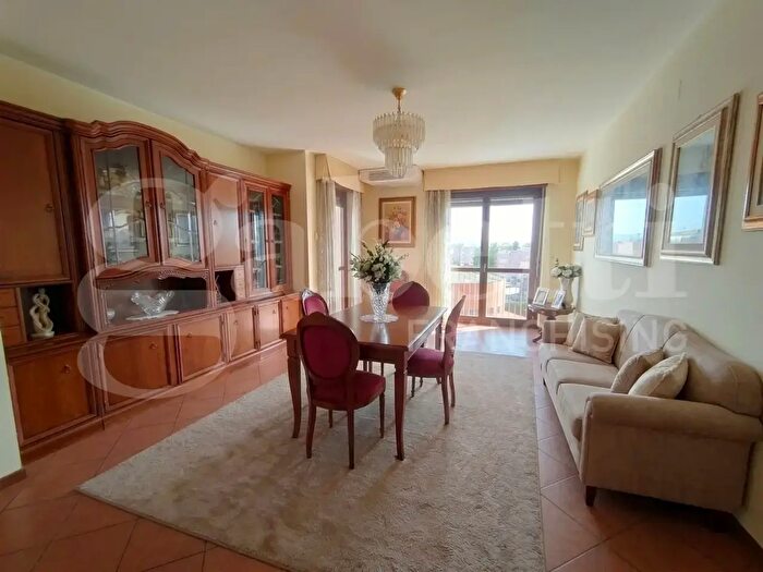 Appartamento trilocale in vendita in Elmas