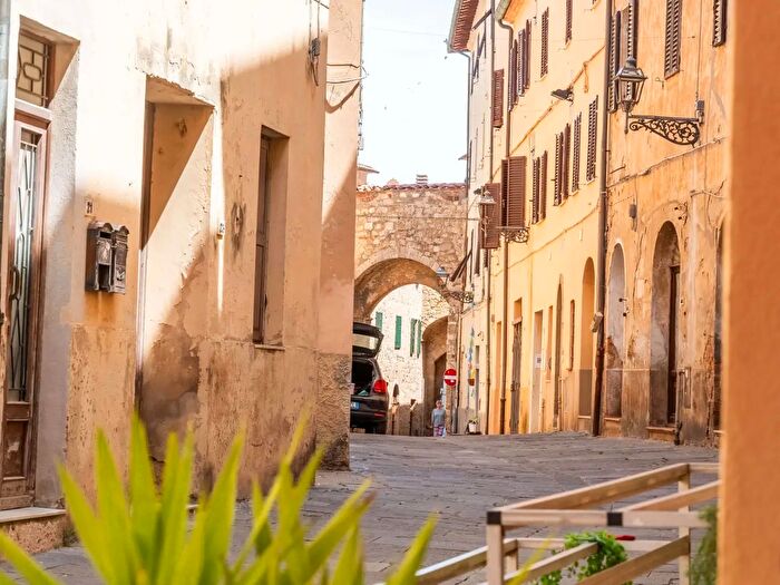 Appartamento quadrilocale in vendita in Via Bernardino degli Albizzeschi, Massa Marittima