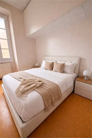 Appartamento trilocale in affitto in Via San Calimero, Quadronno Crocetta, Milano