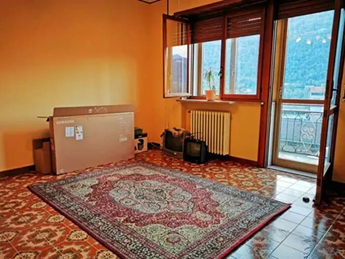 Appartamento con 6 locali in vendita in Via Giovanni Amendola, Quarona