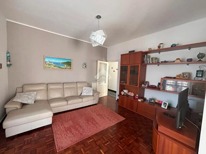 Appartamento quadrilocale in vendita in Via Giacomo Poirè, SantOlcese