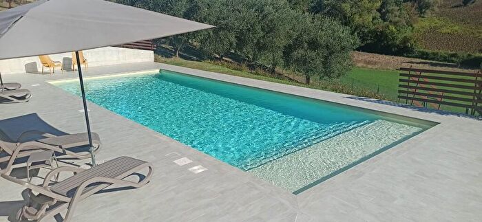 Casa con 9 locali in vendita in Contrada Macina, Mogliano