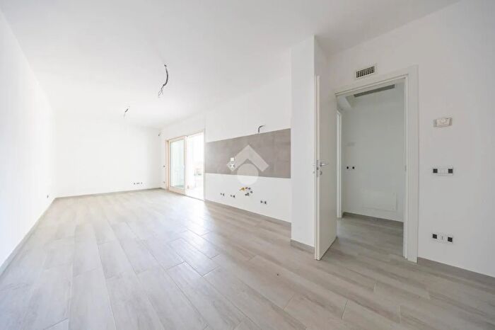 Appartamento bilocale in vendita in Via Casal Bianco, Guidonia Montecelio