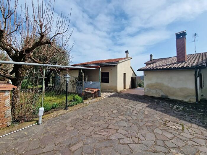 Casa con 5 locali in vendita in Via Valle Molina, Montecastrilli