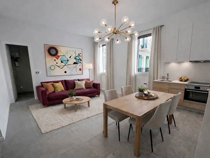 Appartamento trilocale in vendita in Via Nino Bixio, Vicenza