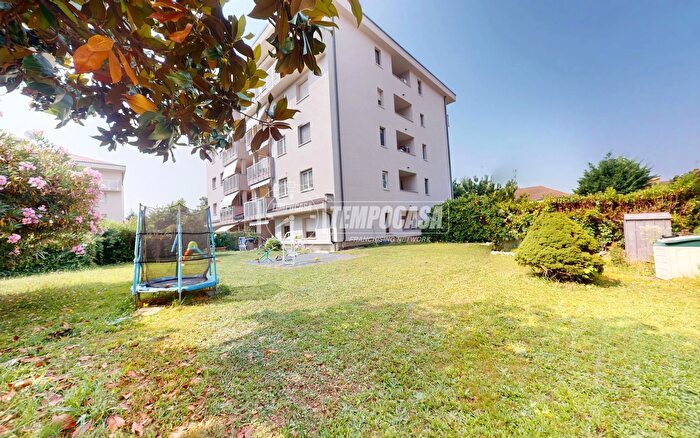 Appartamento trilocale in vendita in Via Giotto, Varedo