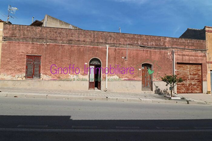 Casa quadrilocale in vendita in Valderice, Valderice