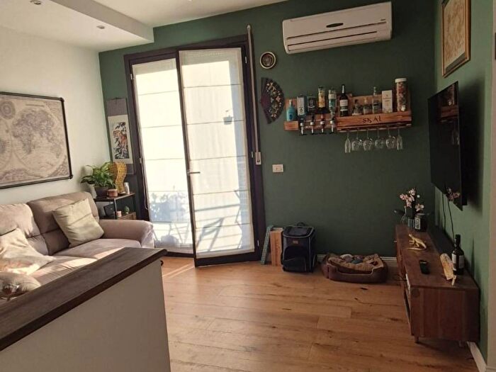 Appartamento bilocale in affitto in Via di Scandicci Alto, Centro, Scandicci
