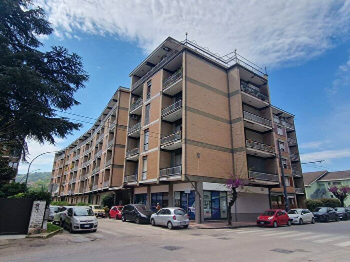 Casa trilocale in affitto in Via Alfonso Rubilli, Emanuele II C Colombo Morelli e Silvati, Avellino