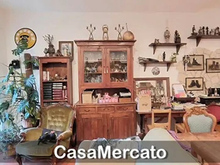 Appartamento trilocale in vendita in Via Arco Felice, Montecompatri