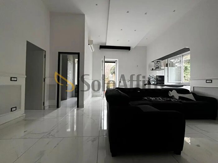 Appartamento trilocale in affitto in Corso Vittorio Emanuele, Napoli