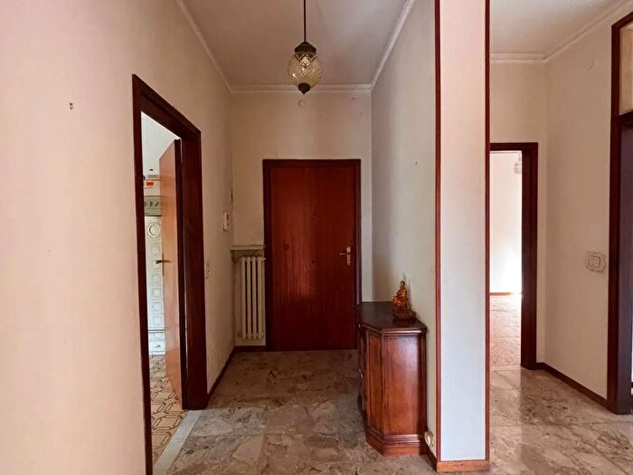 Appartamento con 6 locali in vendita in Via Lenin, Bibbiano
