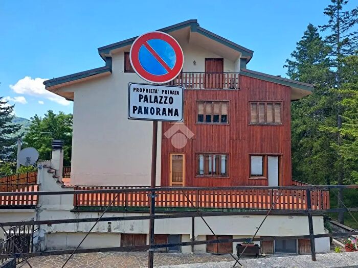 Appartamento trilocale in vendita in Viale Gabriele d'Annunzio, Rivisondoli