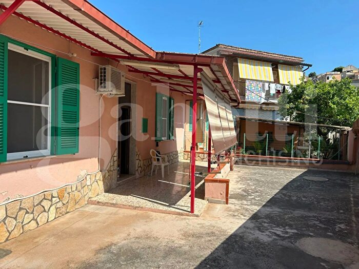 Casa quadrilocale in vendita in Via Filetto Snc, Terracina